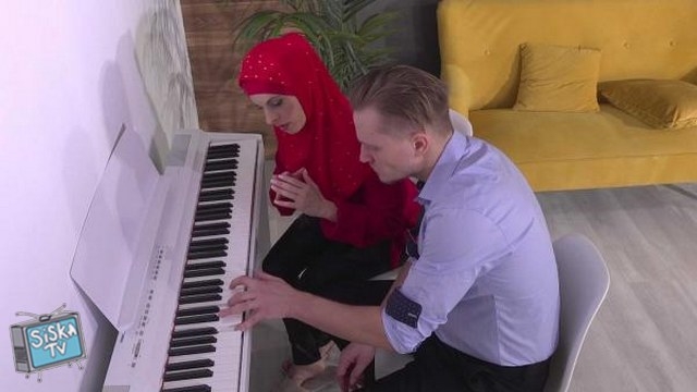 Deborah Bum - She fucks better than she plays the piano E299