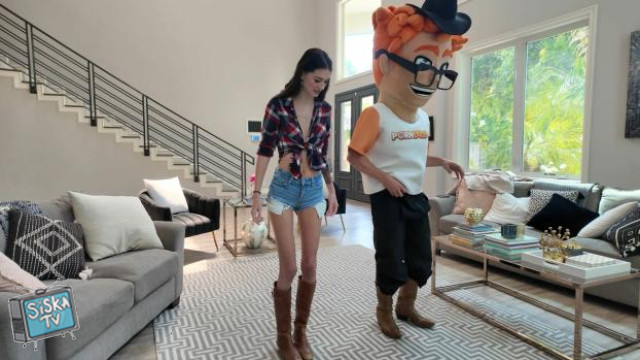 Sophie Tyler - Sophie Tyler Prepares Porn Dude for a Hoedown