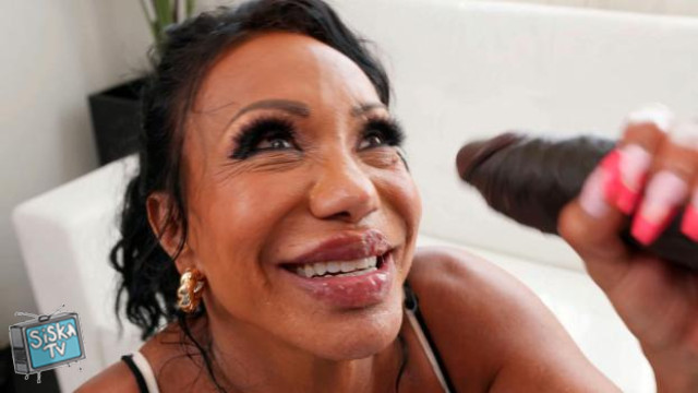 Ava Devine - Big Ass Loves Anal