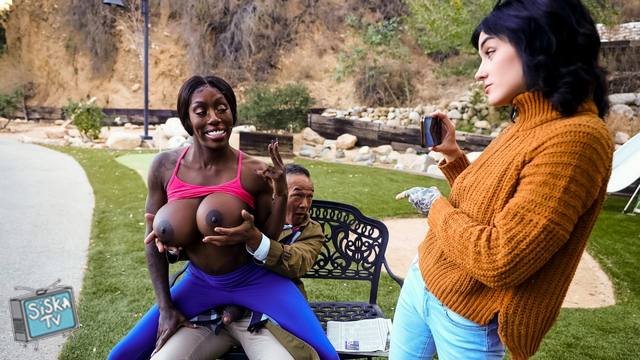 Ebony Mystique - Nasty Old Bench Flasher Meets Thirsty Jogging Nymph - BrazzersExxtra