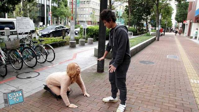 Mary Hayakawa - Mary Hayakawa finds a guy on the street to fuck