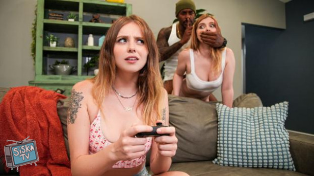 Harlow West, Lucy Foxx - Professional Cum Dodger - BrazzersExxtra