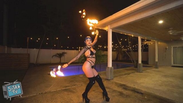 Jewelz Blu - Torch Dances Before Taking On A Huge Dick - BangRequests