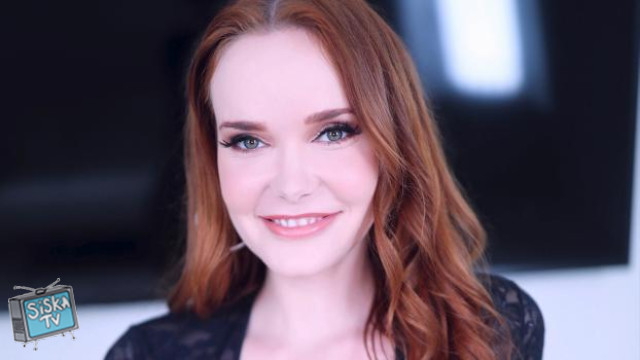 Chloe Foxxe - Chloe Foxxe's Fiery Red Locks Shine in Her Amateur Allure Debut