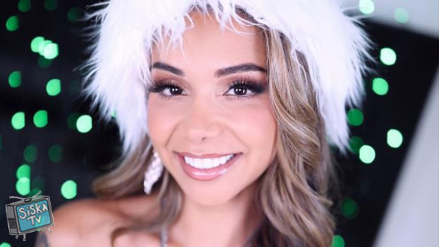 Ava Amira - Amateur Allure Presents Ava Amira's Warm Winter Glow