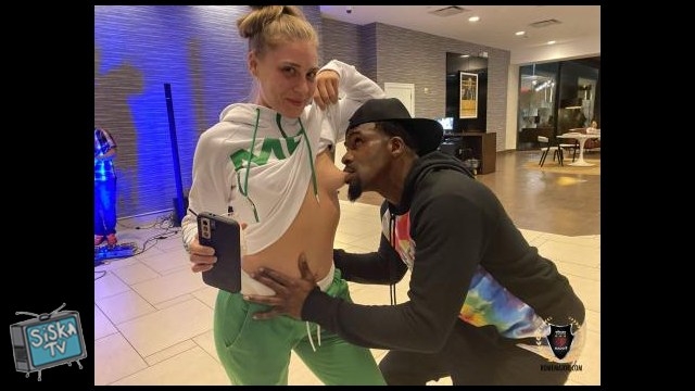 Plump To Peachy - Alleyway Deepthroat Blow