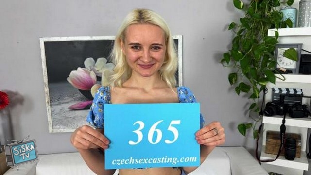 Daruma Rai - Sexy blonde is trying her luck in casting coach E365