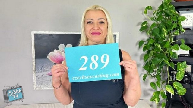 Tina - Mature lady gets banged in a casting E289