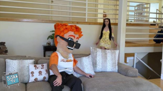 Scarlett Rosewood - Scarlett Rosewood Gives Porn Dude Some In Home Care