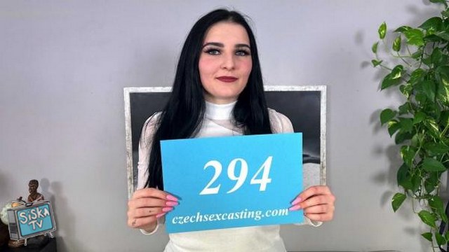 Suzie - Absolutely hot photo casting with fine brunette E294