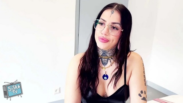 Laeticia - Laeticia prefers a private fucking lesson!