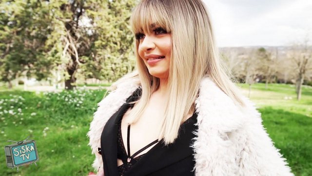 Vika - Vika, 28, executive assistant in Aix en Provence!