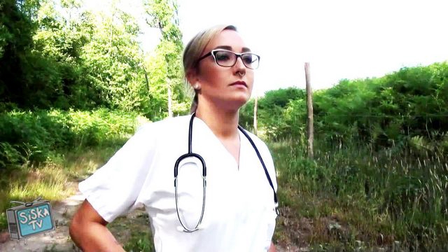 Lindsay - Lindsay practices country fucking!