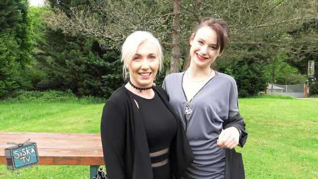 Louane, Alice - Louane and Alice, a rolling orgy!