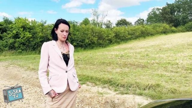 Emilie - Emilie knows how to take charge...