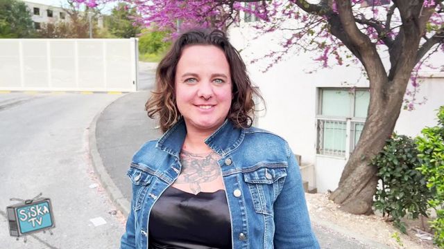 Angel - Angel, 35 years old, lingerie saleswoman!