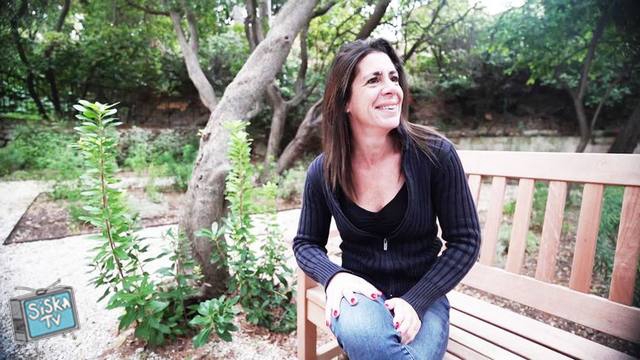 Amandine - Amandine, 38, wants to test everything ...