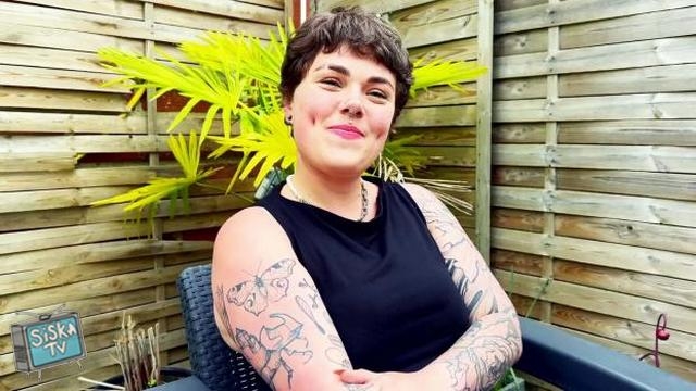 Betty, Pam - Betty, 26 years old, from Dijon!