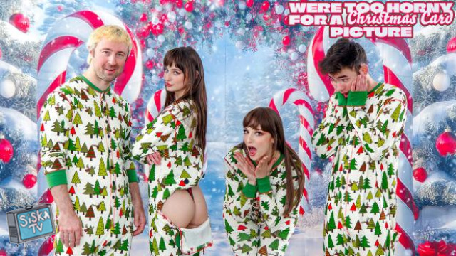 Lana Smalls, Lexi Luna - Were Too Horny For A Christmas Card Picture
