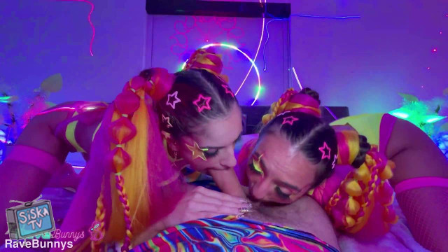 Sasha Tatcha, Madison Steal - The Spotlight With Their Seductive Moves