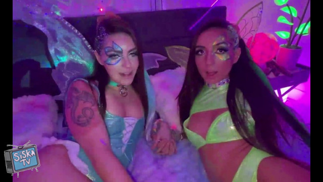 Sasha Tatcha, Tiny Rhea - Rave Beauties Sasha Tatcha And Tiny Rhea Heat Up The Afterparty!