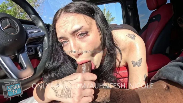 Auhneesh Nicole - Sucks A BBC In The Car