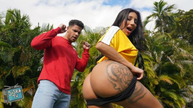 Ally Berry - He Shoots, She Scores - RKPrime
