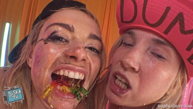 Sophia Burns, Claire Roos - Nasty Ass Stuffing GG Scene