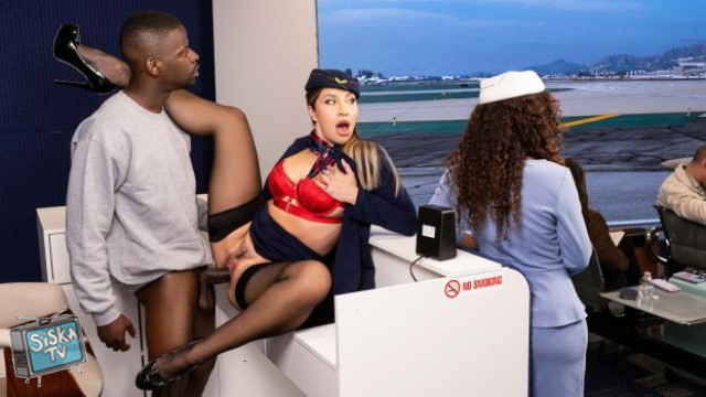 Melissa Stratton, Aleksa Mink - Airport Lounge Lizards Get Lucky: Part 1 - BrazzersExxtra