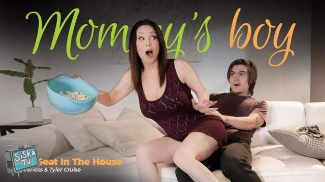 RayVeness - Best Seat In The House - MommysBoy