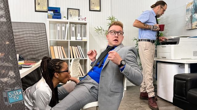 Kira Noir - Working Late Feels Great! - WorkMeHarder