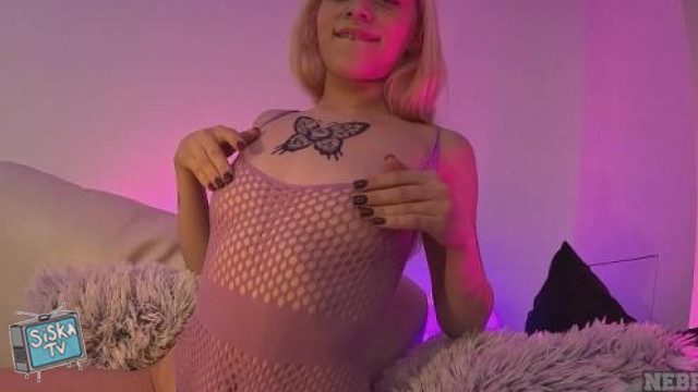 Alice - Hot New 18yo Blonde Alice Sucking And Fucking Her Favorite Dildo For The First Time On Camera