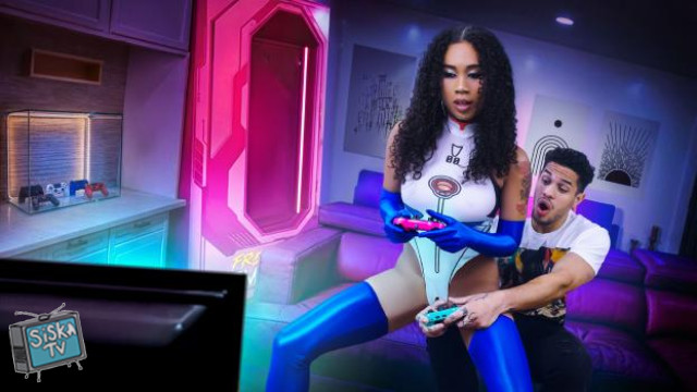 Skyla Sun - My Gamer Girl Fembot