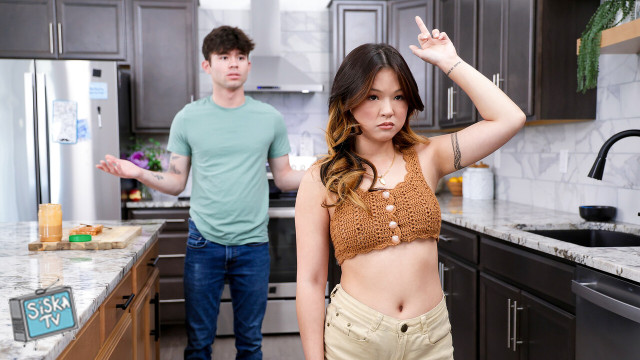 Lulu Chu - I Woke Up In My Stepbros Bed