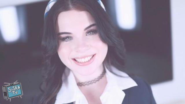 Lola Valentine - Fresh Faced Lola Valentine Scores Some Extra Credit