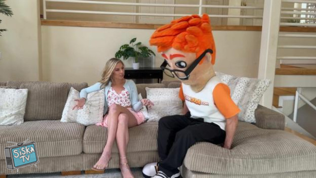 Cheerleader Kait - Cheerleader Kait Shows Porn Dude Why She's the Best