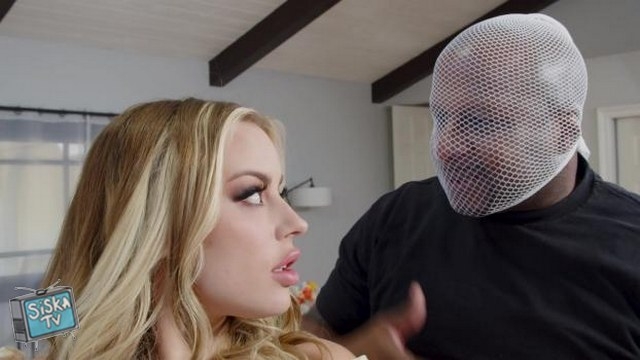 Anna Claire Clouds - Home Alone Hotwife